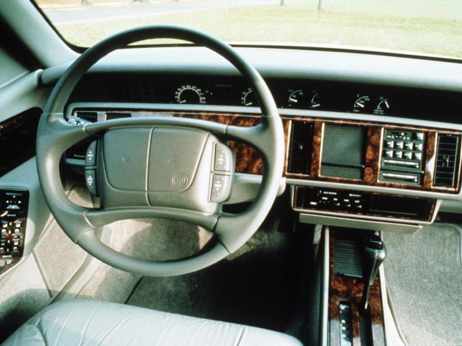  Buick Regal Sedan 1993 года  (фото 3 из 6)